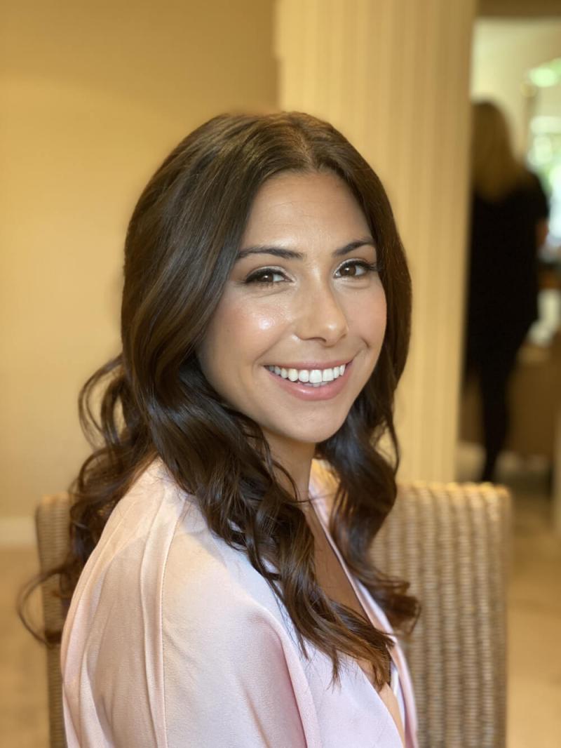 Fresh faced bridesmaid makeup with peachy tones