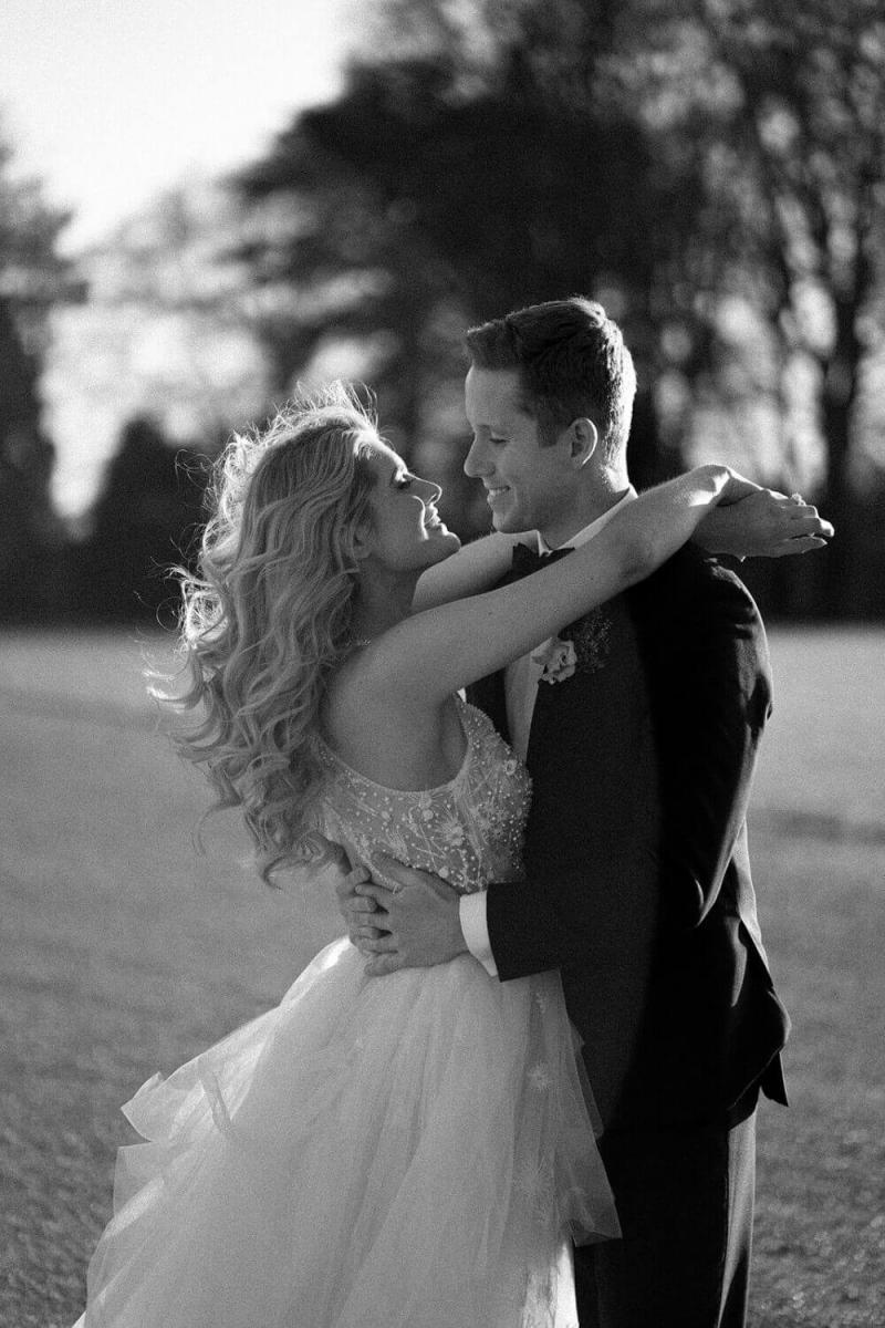 alice-porter-make-up-hair-wedding-portfolio-1692082880.jpg Bridal makeup look for blonde hair with glowing skin and nude lips