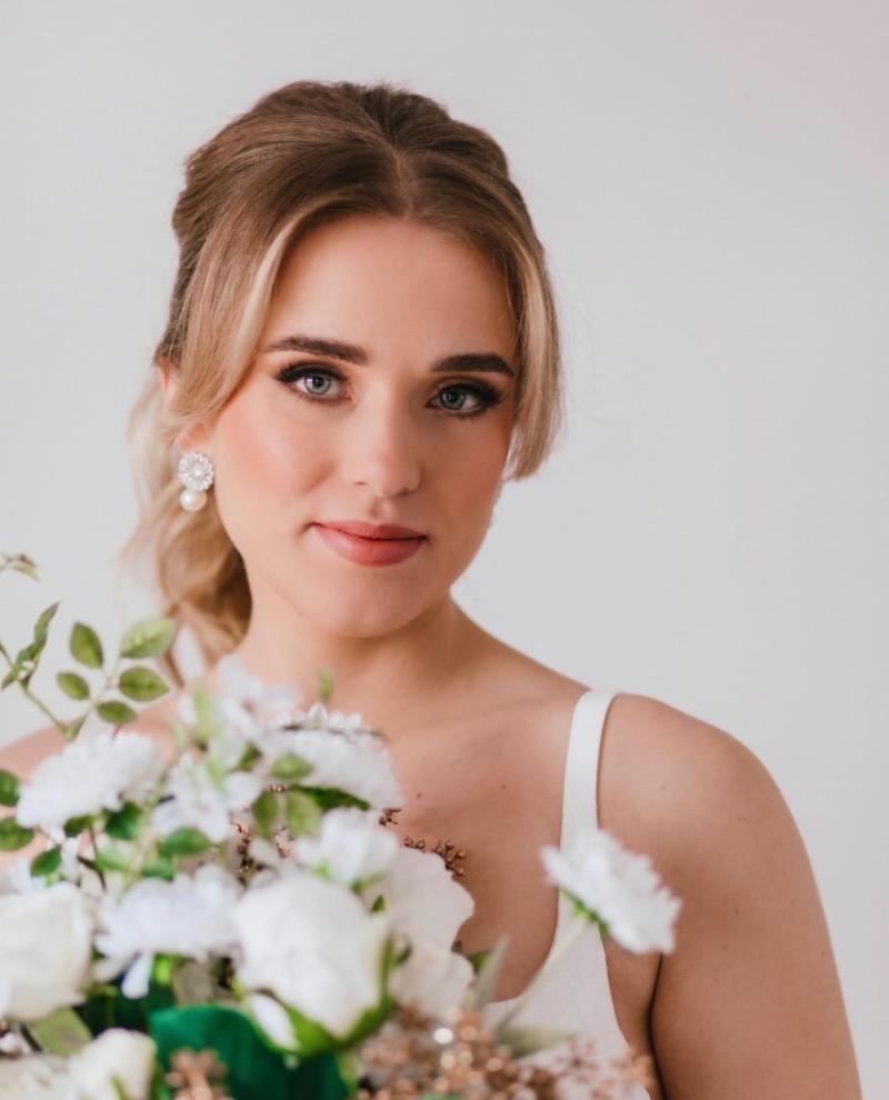 beauty-infinity-wedding-portfolio-1738011713.jpg bridal makeup tips for blonde haired brides