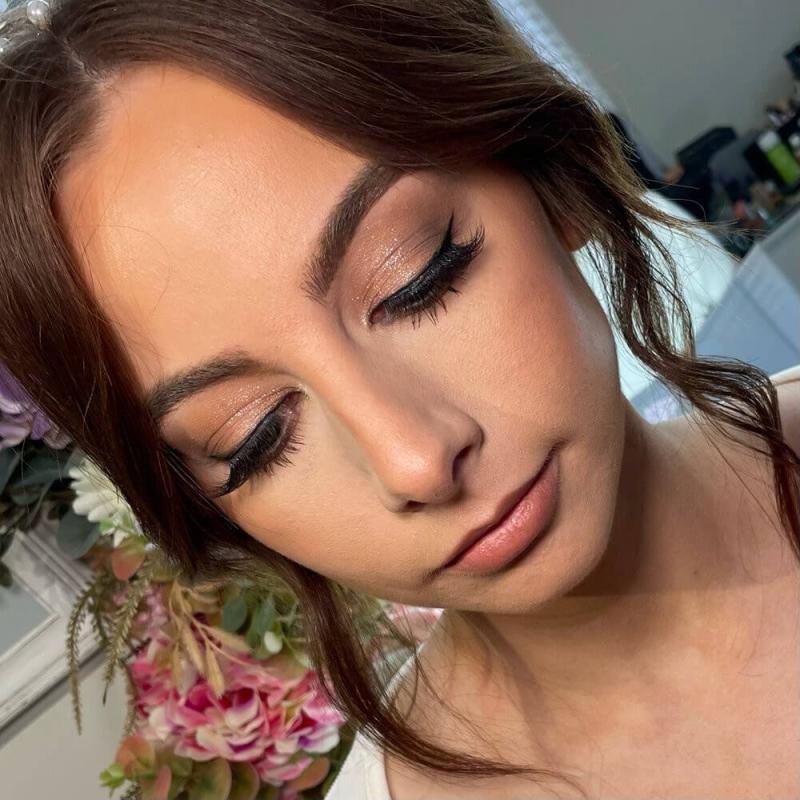 stephanie-warren-makeup-artist-wedding-portfolio-1704967081.jpeg subtle smokey