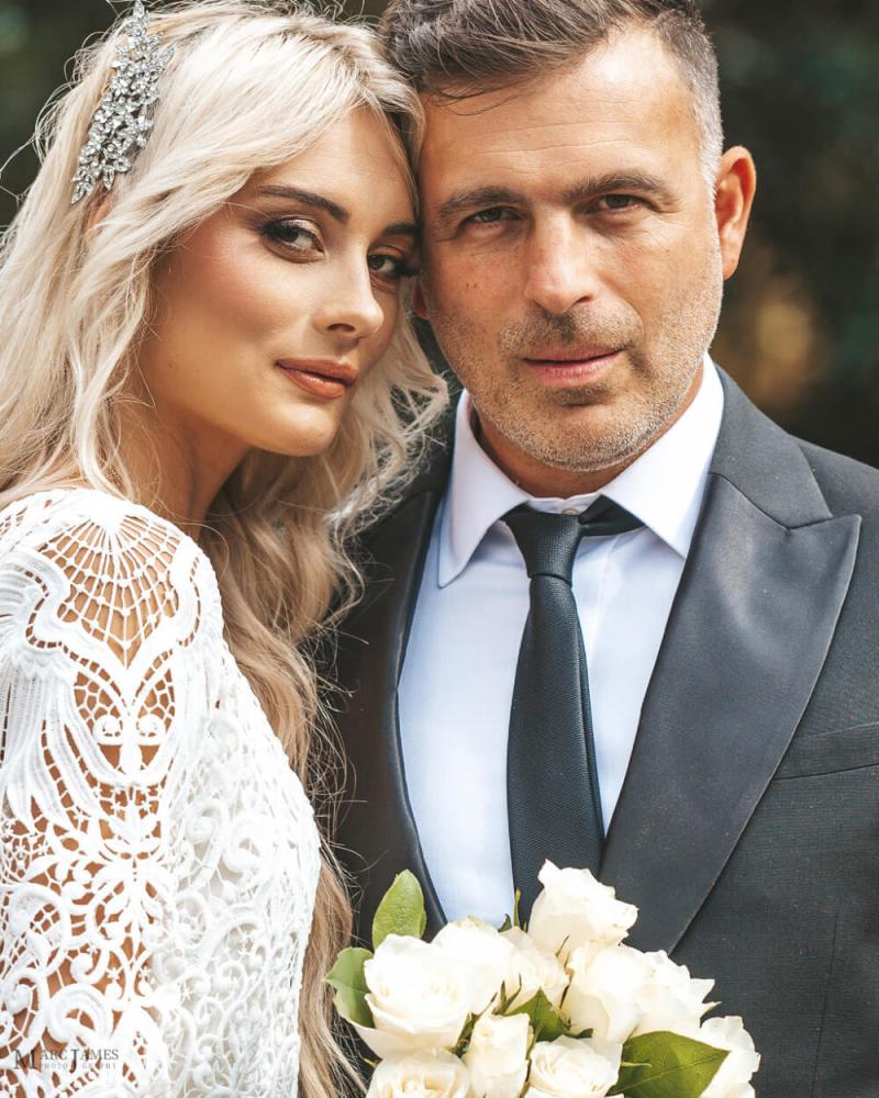 tetiana-kurtyniuk-wedding-portfolio-1696356627.jpeg long sleeved wedding hair looks