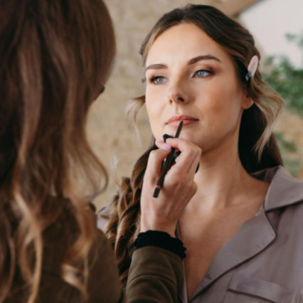 Featured portfolio item for Lauren Garfitt Makeup & Hair