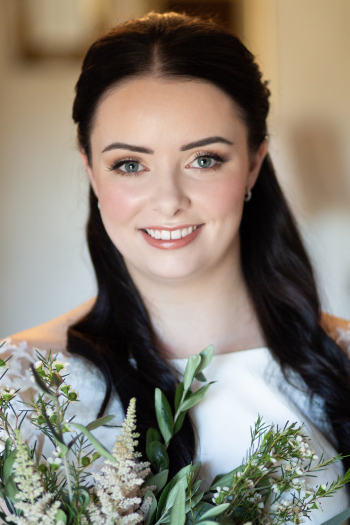 Becky - married at Colwick Hall Nottingham, October 2021. - Make Me Bridal Artist: Blondelle Beauty. Photography by: Samantha Harrison. #pretty #glamourous #romantic #freshmakeup #luxury #luxurywedding