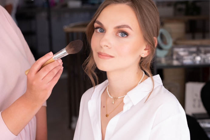 - Make Me Bridal Artist: Justine Kendall Bridal Makeup. Photography by: Kristina Gasperas. #classic #bridalmakeup #meatwork #elegant #naturalmakeup #flawlessmakeup #somerset