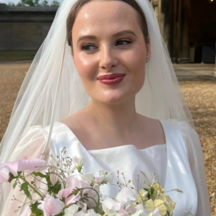  #classic #naturalmakeup #bridalmakeup #elegant