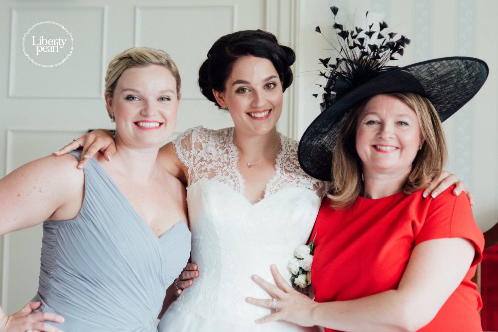 Bride, bridesmaid and Mother of the Bride - elegant, classy makeup. - Make Me Bridal Artist: Claire Bowring Makeup Artist. Photography by: The Liberty Pearl Photo & Film Collective. #bridalmakeup #bride #bridesmaid #motherofthebride #elegantmakeup #classy