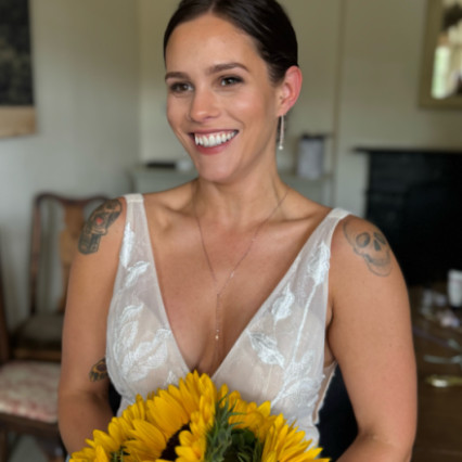  #bohemian #boho #naturalmakeup #weddingmorning #bridalmakeup #updo #soft