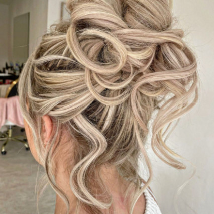 Featured portfolio item for Nicola Byatt Mobile Hairdresser