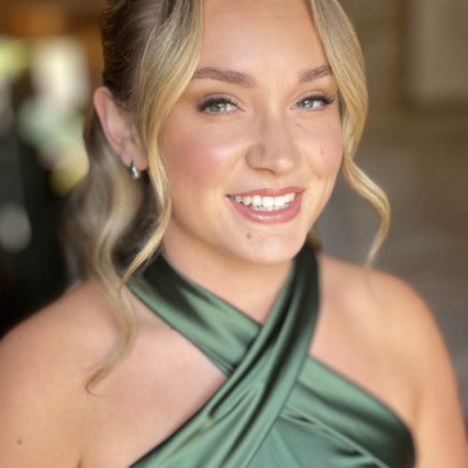 Featured portfolio item for Helen Louise Bridal Artistry