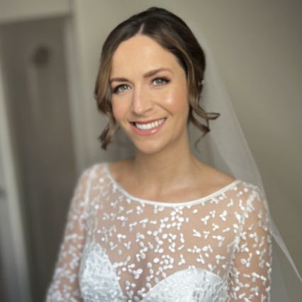 Featured portfolio item for Helen Louise Bridal Artistry