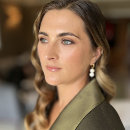  #naturalmakeup #flawlessmakeup #weddingmakeup #flawlessbride #modernbride #hampshiremakeupartist #weddingmakeupartisthampshire #modernmakeup