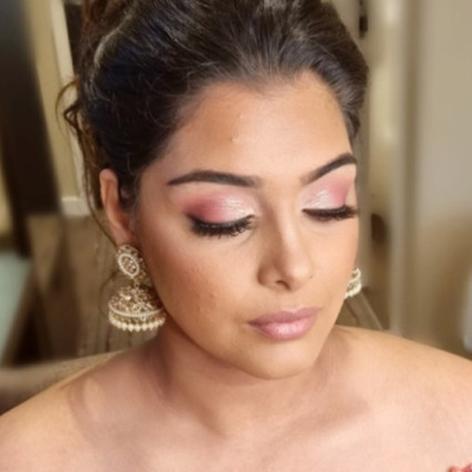  #classic #glow #bridalmakeup #smokeyeyes