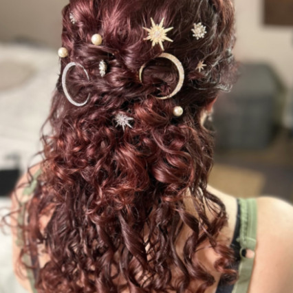 Half up working with my brides natural curls! I always love it when my to be weds embrace their natural hair rather than fight against it! Your curls are beautiful and should be celebrated - Photography by: NA. #halfuphair #curls #bridalhair #weddinghair #celestial