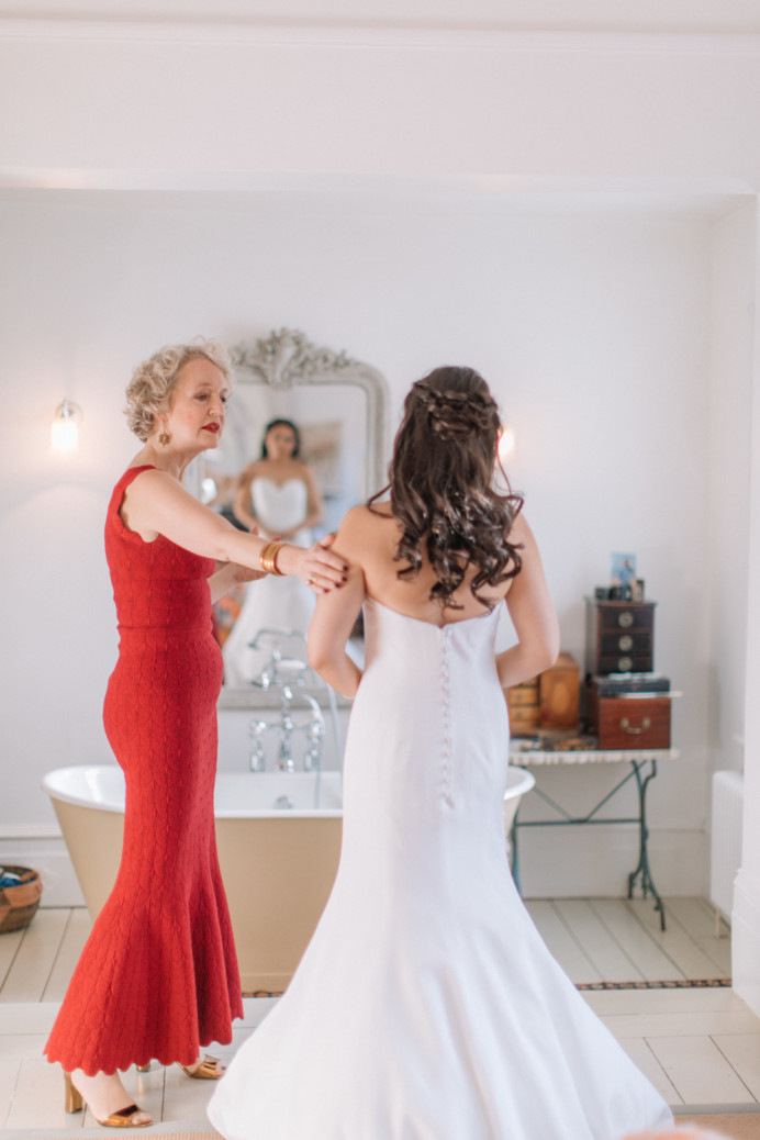 - Make Me Bridal Artist: Gustav Fouche. Photography by: Holly Clarke . #weddinghair