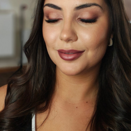 More about my devices and prices please contact me directly via WhatsApp on 0752 2290 188 or via Instagram @glowbyjuliana
#eventsmakeupartist
#bridalmakeupartistandhairstylist - #classic #glamorous