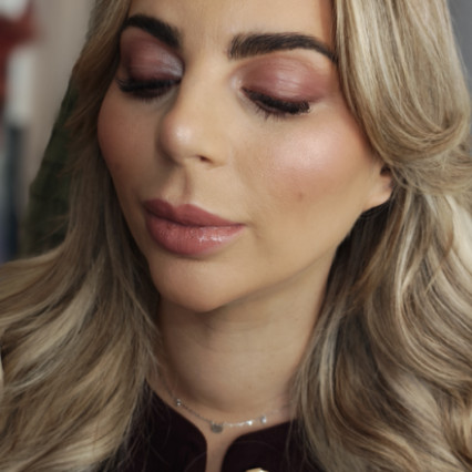 Contact me directly for prices on 07522 290188
Or via Instagram @glowbyjuliana - #glamorous