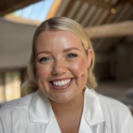 Featured portfolio item for Alice Porter Make-up & Hair