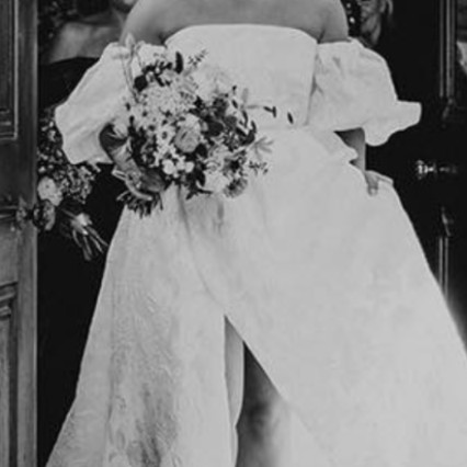 Timeless Bridal Hair and make up with a modern, elegant finish. A beautifully polished Bridal look designed to enhance natural features and photograph beautifully throughout the wedding day exceptional Bridal hair Makeup across Somerset and the wider Southwest. - #glamorous #weddinghairandmakeup #hairstyling #hollywoodwaves #hollywoodglamour #somerset