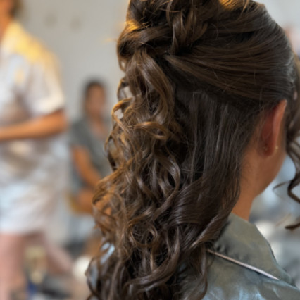 Featured portfolio item for Suzanne Hale Wedding Hair Specialist