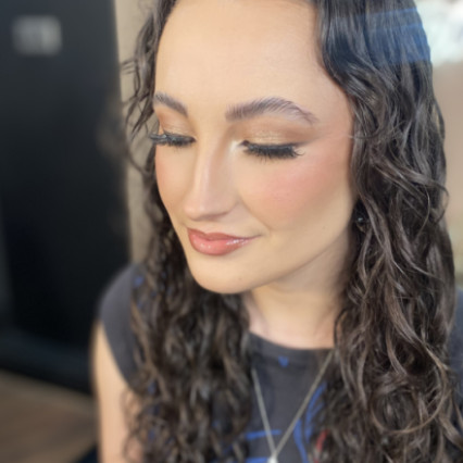 Featured portfolio item for Sarahheslopmakeup