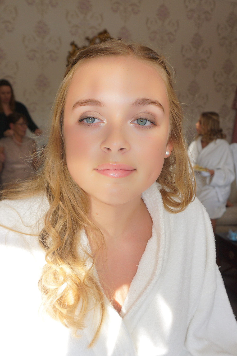  bridesmaids fresh faced and dewy - Make Me Bridal Artist: The studio effect . Photography by: abbie Wiggins. #glamorous #freshfaced #freshmakeup