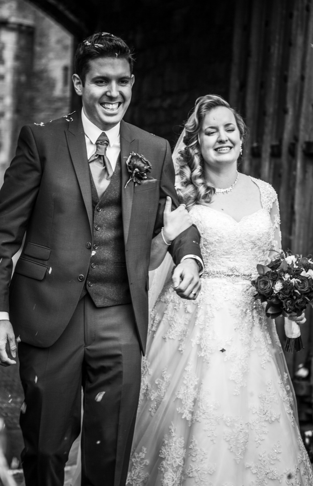 Cheryl was the smiliest bride I have ever met a shear delight to work with and beautiful inside and out . - Make Me Bridal Artist: V M hair and makeup. Photography by: Kevin Belson. #classic #waves #vintage #castle