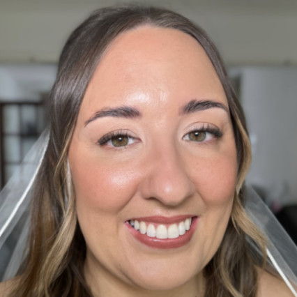 Samantha//
Fresh & natural bridal glow! - #classic #naturalmakeup #bridalmakeup #glow #fresh #charlottetilbury #bridalmakeupartist