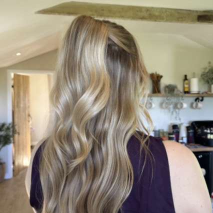  #halfuphair #blonde #bridesmaidhair #hairstyling