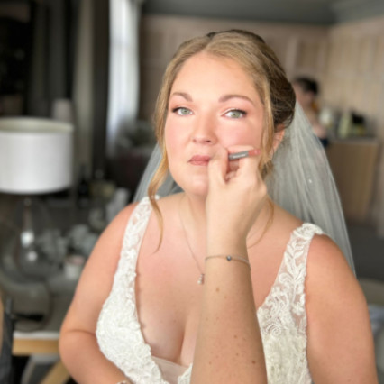 Featured portfolio item for Hannah Bailey Bridal Hair & Makeup