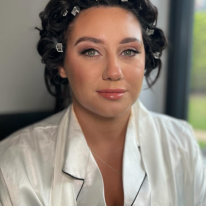#classic #glamorous #bridalmakeup #charlottetilbury #glambride