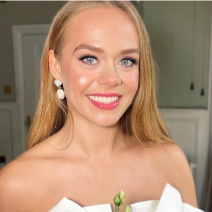 Featured portfolio item for Mytakeonmakeup