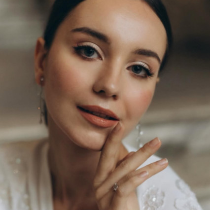Featured portfolio item for Mytakeonmakeup