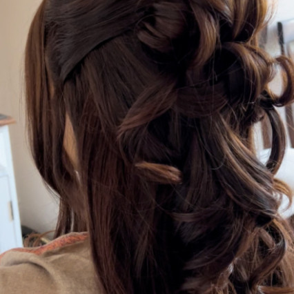 Volumised half up/half down hairstyle - #halfuphalfdown