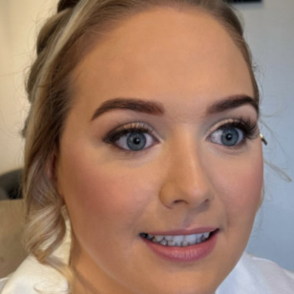 Bride wanted soft glam with a full coverage - #glamorous #glammakeup #softglammakeup