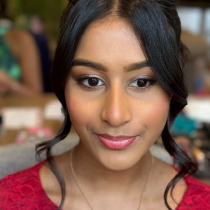 Bridesmaid look, lovely updo with soft glam make-up - #bridalhair #bridalmakeup #bridesmaidhair #bridesmaidhairandmakeup #bridesmaidmakeup #bridalupdo