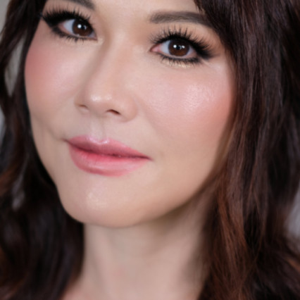 I love taking photos with my professional camera because it reveals what the naked eye can’t. I always share these with my clients during our trial, seeing the before-and-after really shows how makeup transforms while still keeping it natural.

My Japanese client is an anime model, and for those who know, you’ll understand how much they love their eyes to look like a doll. Haruka requested this big doll-eye anime look to enhance her naturally small eyes. We created a beautiful, balanced style, and she absolutely loved the result! - Photography by: Lourgene Howes. #multicultural #dewyskin #bridalmakeup