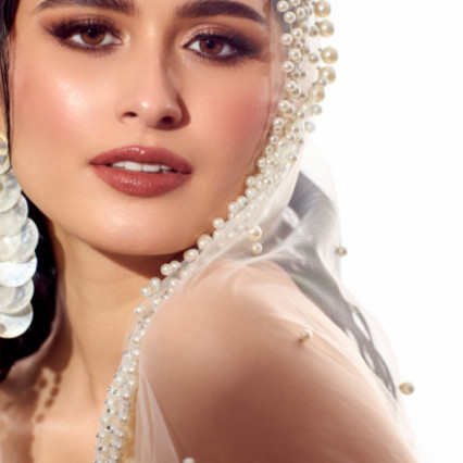 This pre-wedding shoot was for my LA-based bride, a young model with a flair for creativity. She wanted a shoot that was unique, artistic, and full of personality, and I was thrilled to bring her vision to life. - Photography by: Chester Sigua. #glamorous #glambride #glowingskin #modernbride