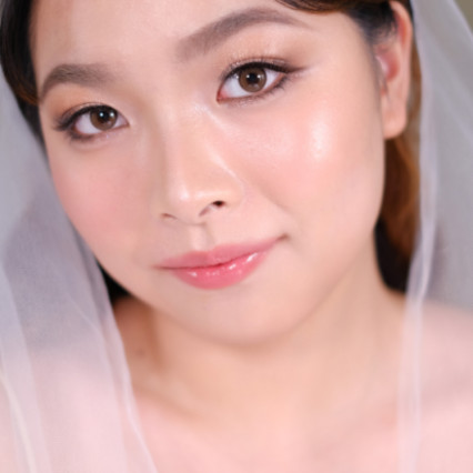 Featured portfolio item for House of Howes Brides