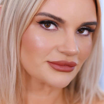 Featured portfolio item for House of Howes Brides