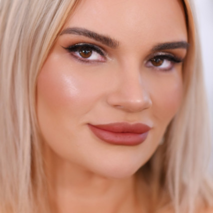 Featured portfolio item for House of Howes Brides