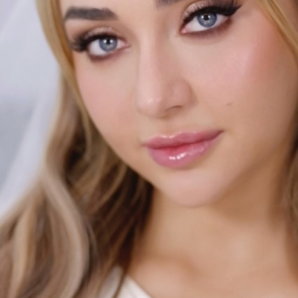 Featured portfolio item for House of Howes Brides