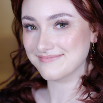 I absolutely love her Snow White–like complexion ,beautifully porcelain and naturally radiant. She embraces her fair skin, and it suits her perfectly. - Photography by: Lourdgene Howes. #naturalmakeup #softmakeup #alternativebride