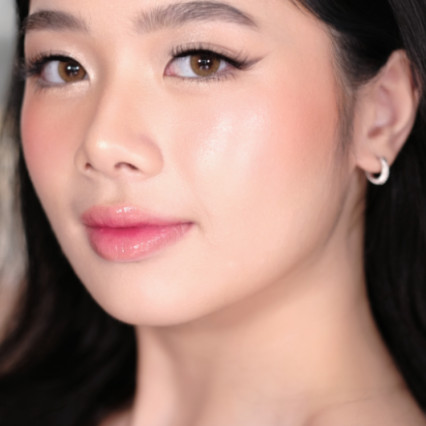 Featured portfolio item for House of Howes Brides