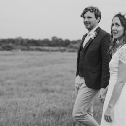  #flowercrown #curls #bridalhair