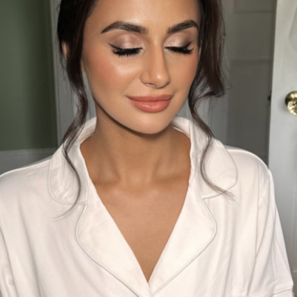  Photography by: By Rebecca Eve. #glamorous #bridalmakeup #bridalhairandmakeup #modernbride #softglam