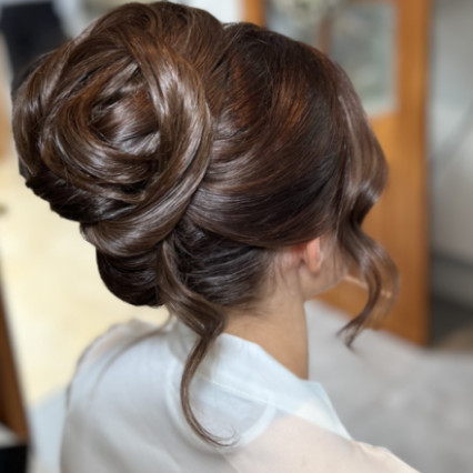  Photography by: By Rebecca Eve. #glamorous #bridalhair #updo #highbun #modernbride #brunettebride #bridehair #luxurywedding