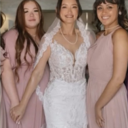  #weddingmorning #gettingready #updo #bridalparty #bridalhair #bridalmakeup