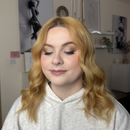  #curls #perfectmakeup #bridalmakeup #smoothwaves #softglam