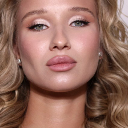  Photography by: Milenashevtsova. #classic #blonde