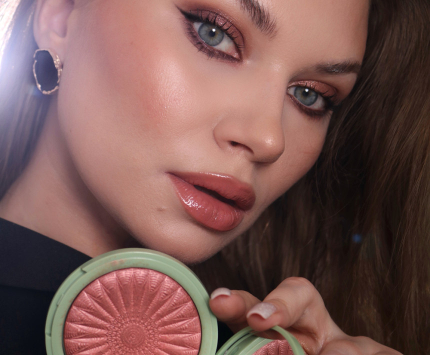 Milena Shevtsova - Makeup Artist & Hairstylist London